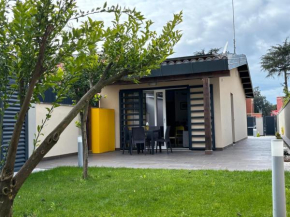 Villino Ancillotto with garden and parking motorcycle space